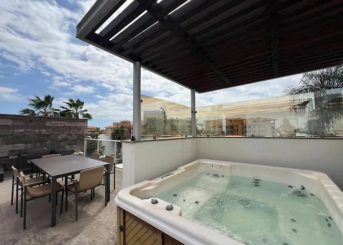 Apartment Luxury In Bahia Del Duque By Altamarhomes