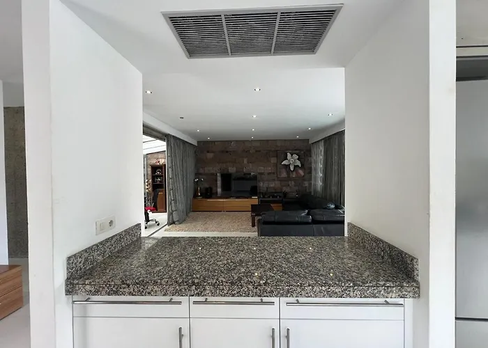 Luxury In Bahia Del Duque By Altamarhomes * 阿德耶