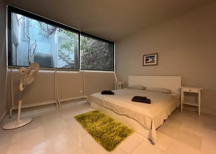 Luxury In Bahia Del Duque By Altamarhomes 阿德耶