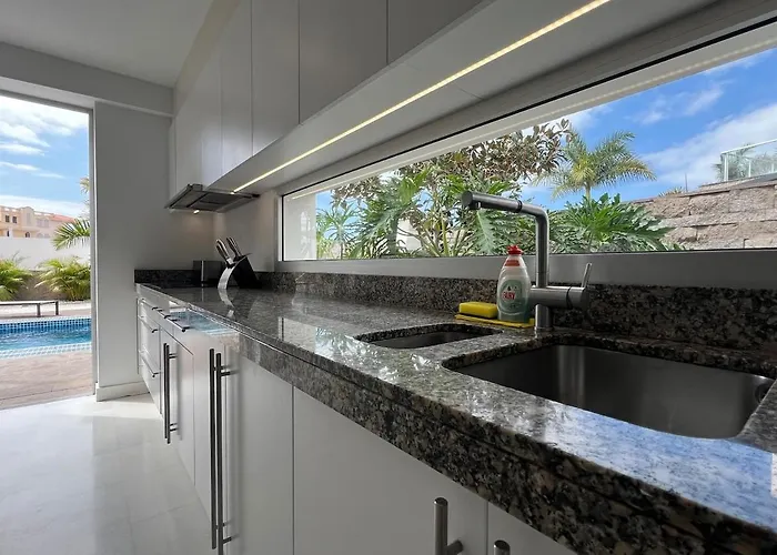 公寓 Luxury In Bahia Del Duque By Altamarhomes *