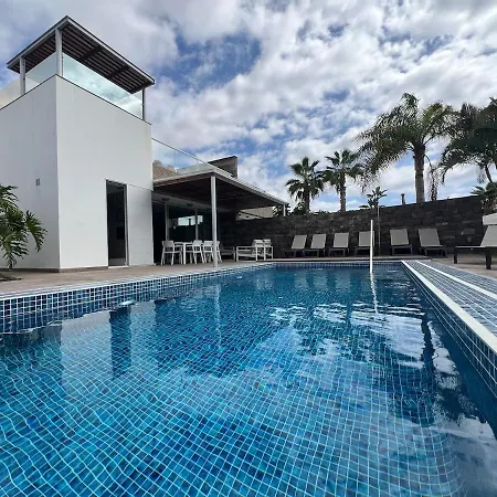 Luxury In Bahia Del Duque By Altamarhomes Daire